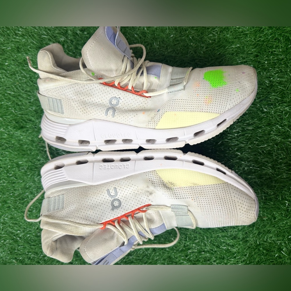 On Running Women’s Athletic Shoes Size 9